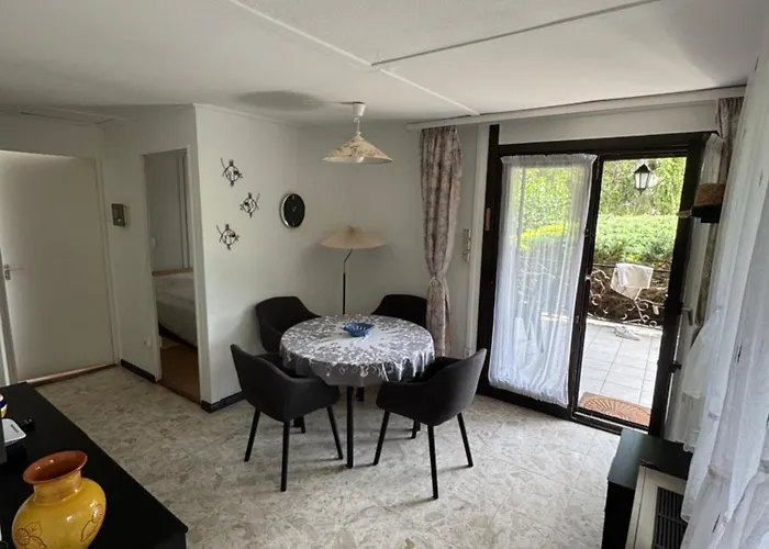 Semesterbostad Romantic